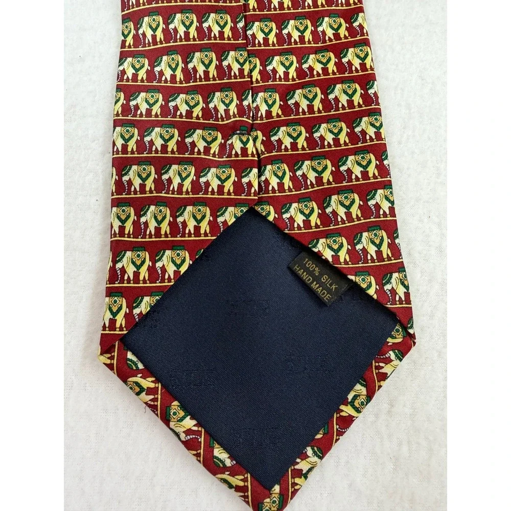 Giorgio Armani Cravatte Mens Silk Tie Red Elephant Print Hand Made Italy Luxury